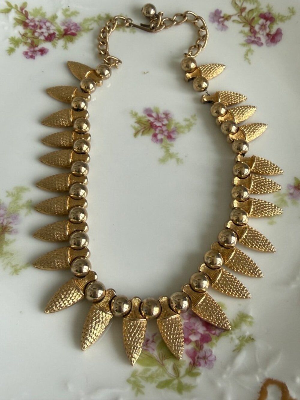 Vintage MCM Gold Tone Pine Cone Spike Statement Runway Choker Necklace